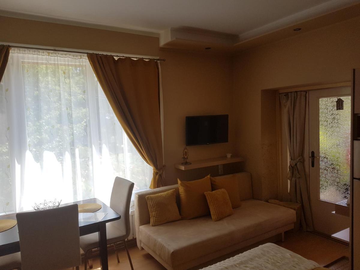 Rozsa Apartman Alsoors Exterior photo