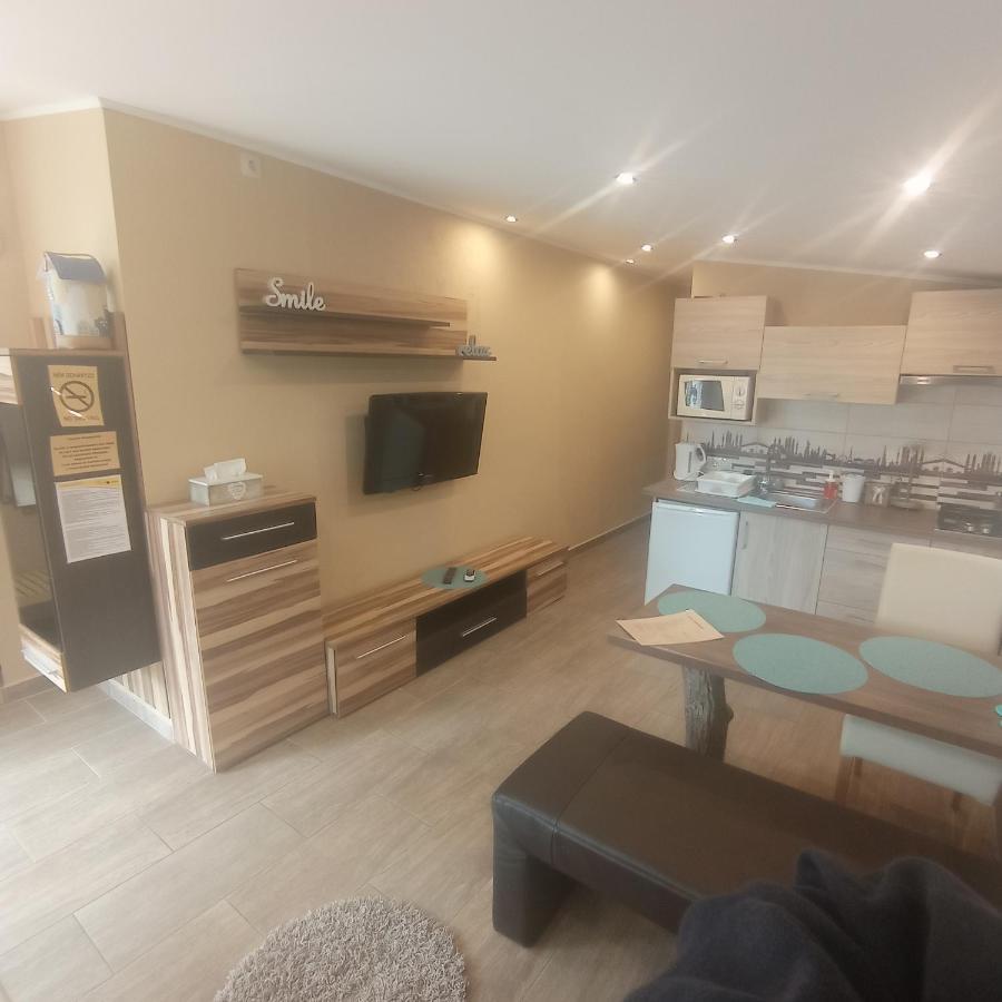 Rozsa Apartman Alsoors Exterior photo