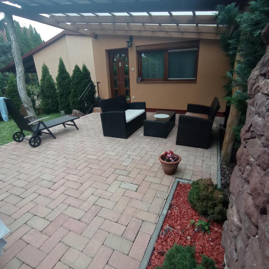 Rozsa Apartman Alsoors Exterior photo