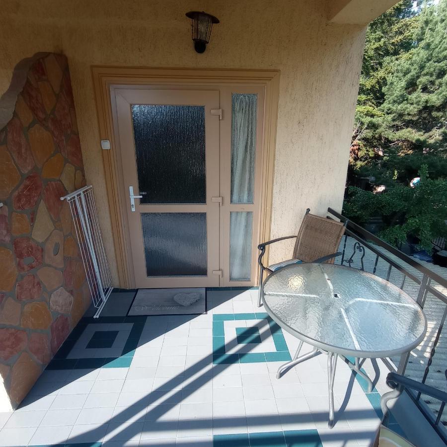 Rozsa Apartman Alsoors Exterior photo