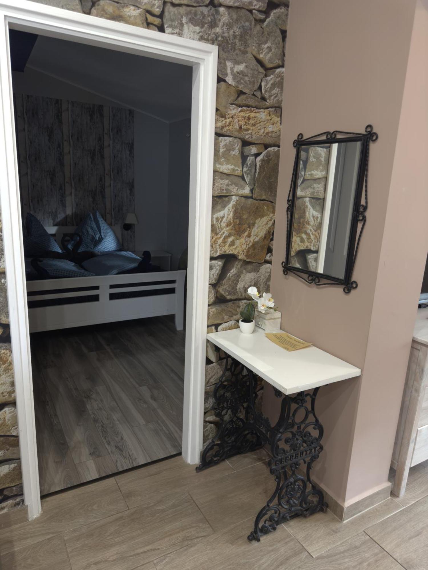 Rozsa Apartman Alsoors Room photo