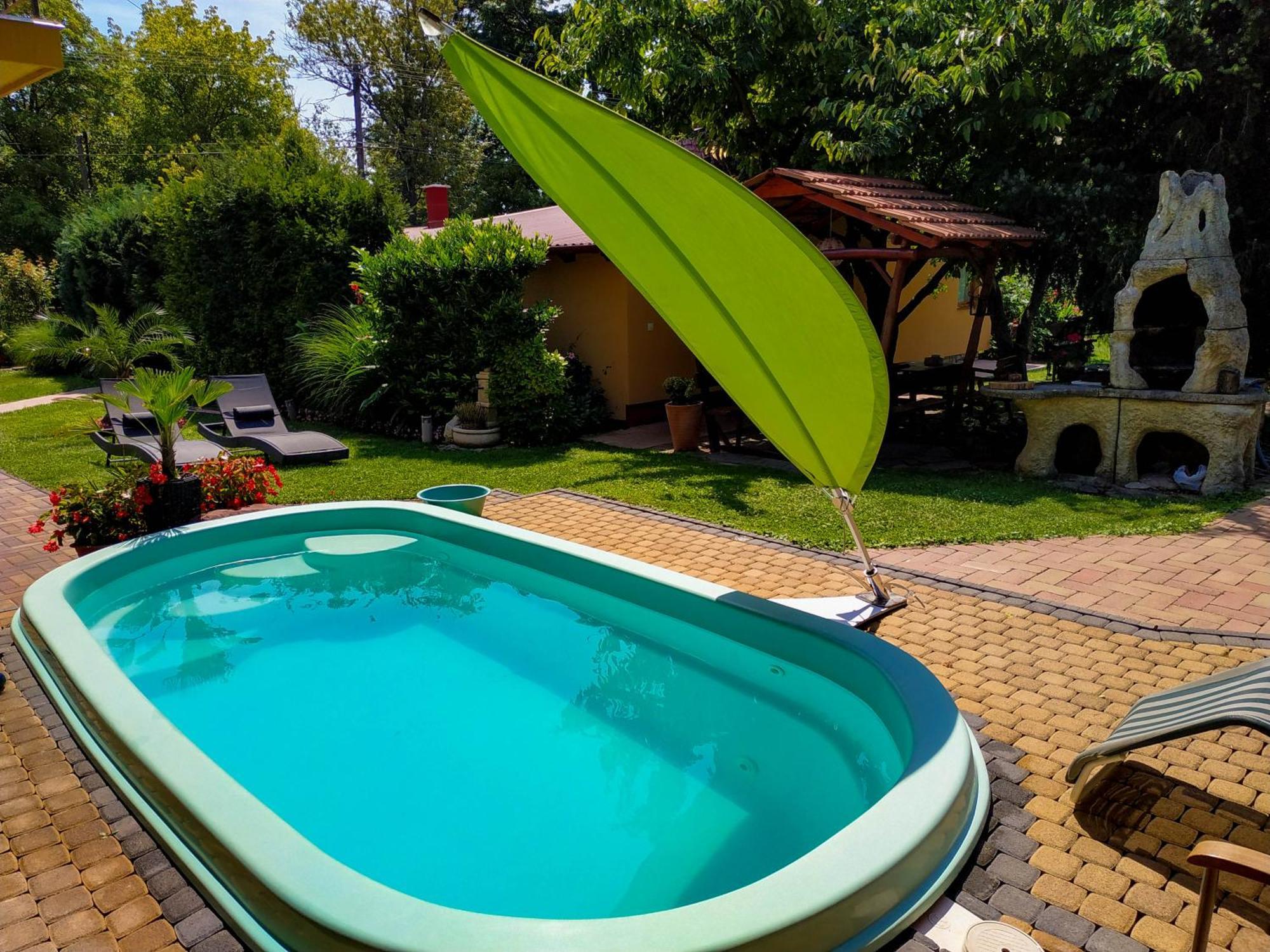 Rozsa Apartman Alsoors Exterior photo